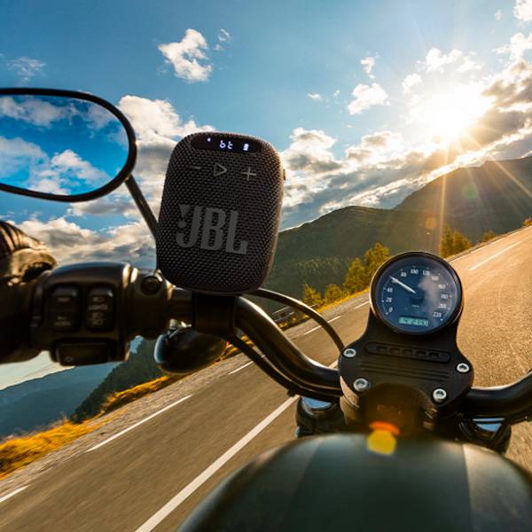Parlante JBL Wind 3 IP67 5W Radio FM Micro SD Clip para Bici/Moto - Imagen 4